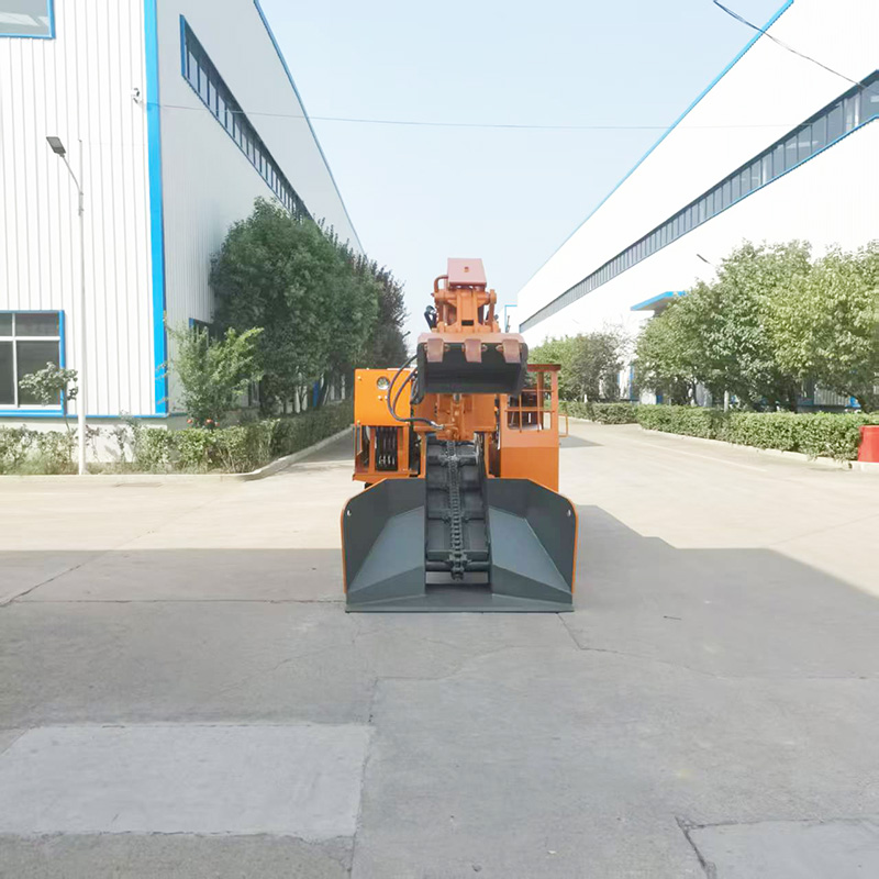 Специализированный погрузчик для навоза