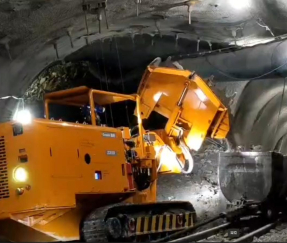 Carregador lateral a diesel