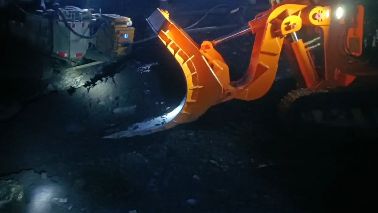 Como selecionar uma pá carregadora de rocha lateral fiável para mina de carvão